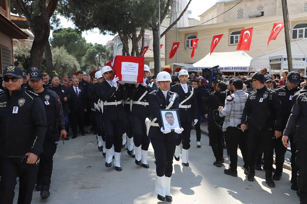 Şehitlere son veda - Resim: 20